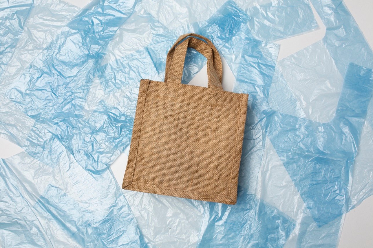 close-up-sustainable-shopping-bag-alternatives